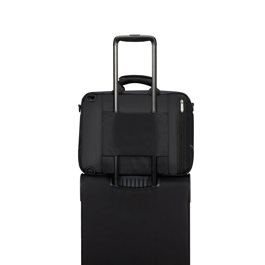 American Tourister SummerRide Sac d&rsquo;embarquement convertible in the color Noir. image number 7